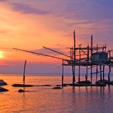 L'alba sui trabocchi